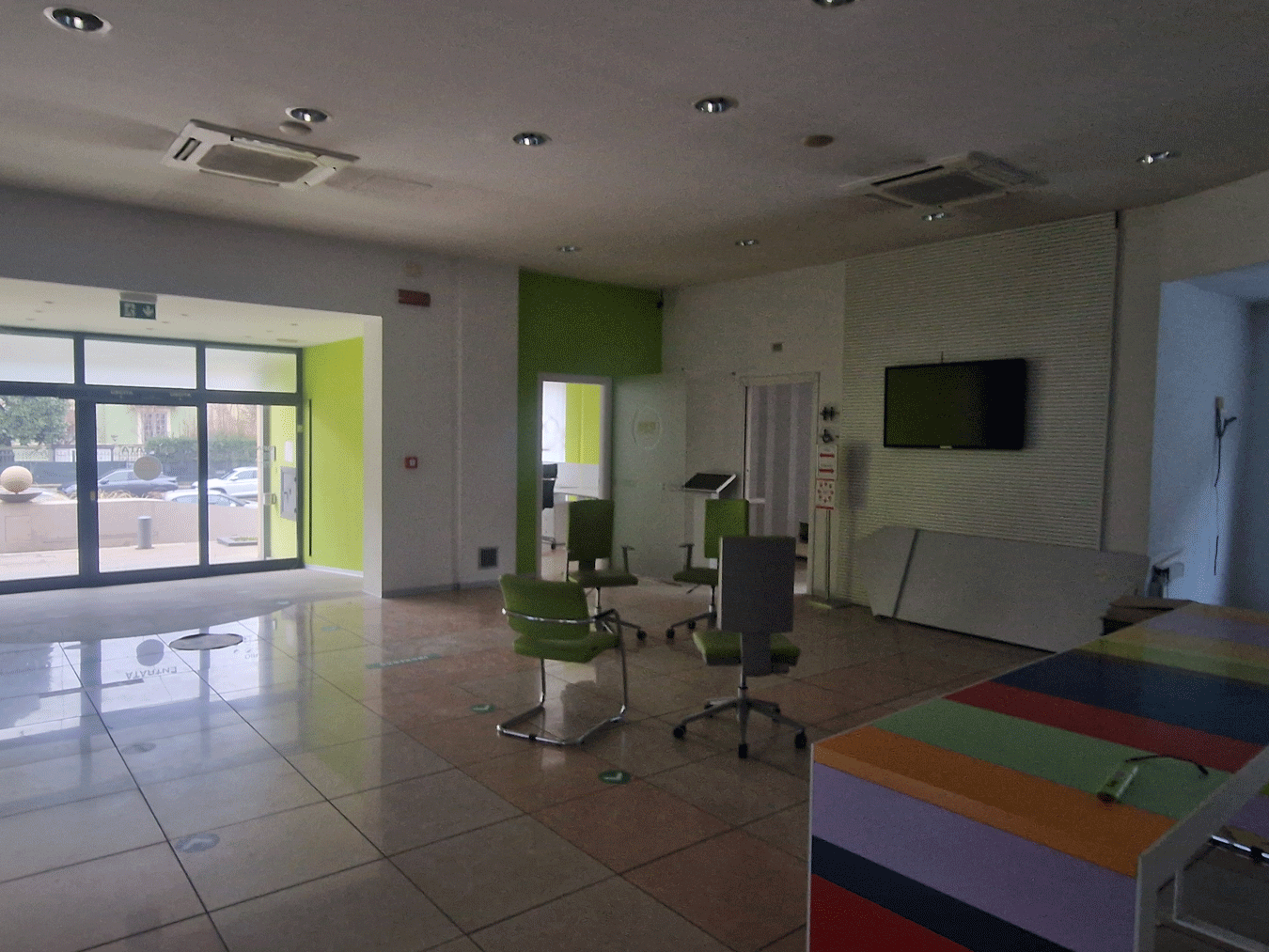 Reception Smart Clinic Modena impianti elettrici e illuminazione tecnica.